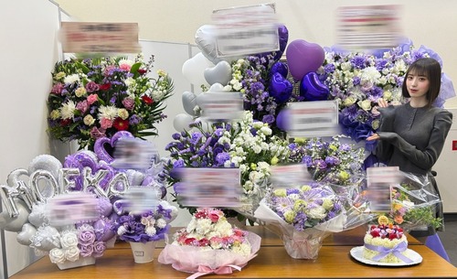 6期の祝花、明らかに少ない人が1人だけいる件 | 6期の祝花、明らかに少ない人が1人だけいる件 | 6期の祝花、明らかに少ない人が1人だけいる件 | 6期の祝花、明らかに少ない人が1人だけいる件 | アイドルまとめ速報 ドル速(画像15200830875114_4)