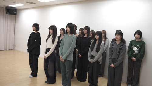 【速報】谷口愛季さん、パツパツのスーツで『線』がくっきりと・・・
 | アイドルまとめ速報 ドル速(ピックアップ1)