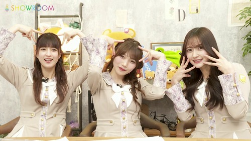 【朗報】渡辺莉奈さん、ターンした瞬間に太ももが見えてしまう
 | アイドルまとめ速報 ドル速(最新記事3)