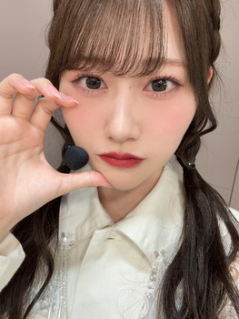 【朗報】岡本姫奈さん、前屈みで「2つのおかひな」がムニュ
 | アイドルまとめ速報 ドル速(最新記事1)