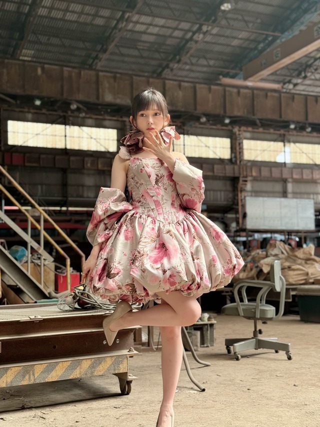 【画像】柴田柚菜の等身大パネル、美しすぎるけどなんでアンダーなん？
 | アイドルまとめ速報 ドル速(最新記事4)