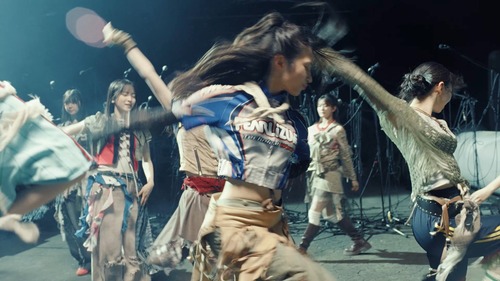 【悲報】AKB最新曲のMV、もうすぐ200万再生。乃木坂ガチ終焉だろ
 | アイドルまとめ速報 ドル速(最新記事1)