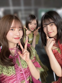 【悲報】矢田萌華さん、指がめちゃくちゃ長いwwwwwwwwwww | 【悲報】矢田萌華さん、指がめちゃくちゃ長いwwwwwwwwwww | アイドルまとめ速報 ドル速(26132538421344_2)